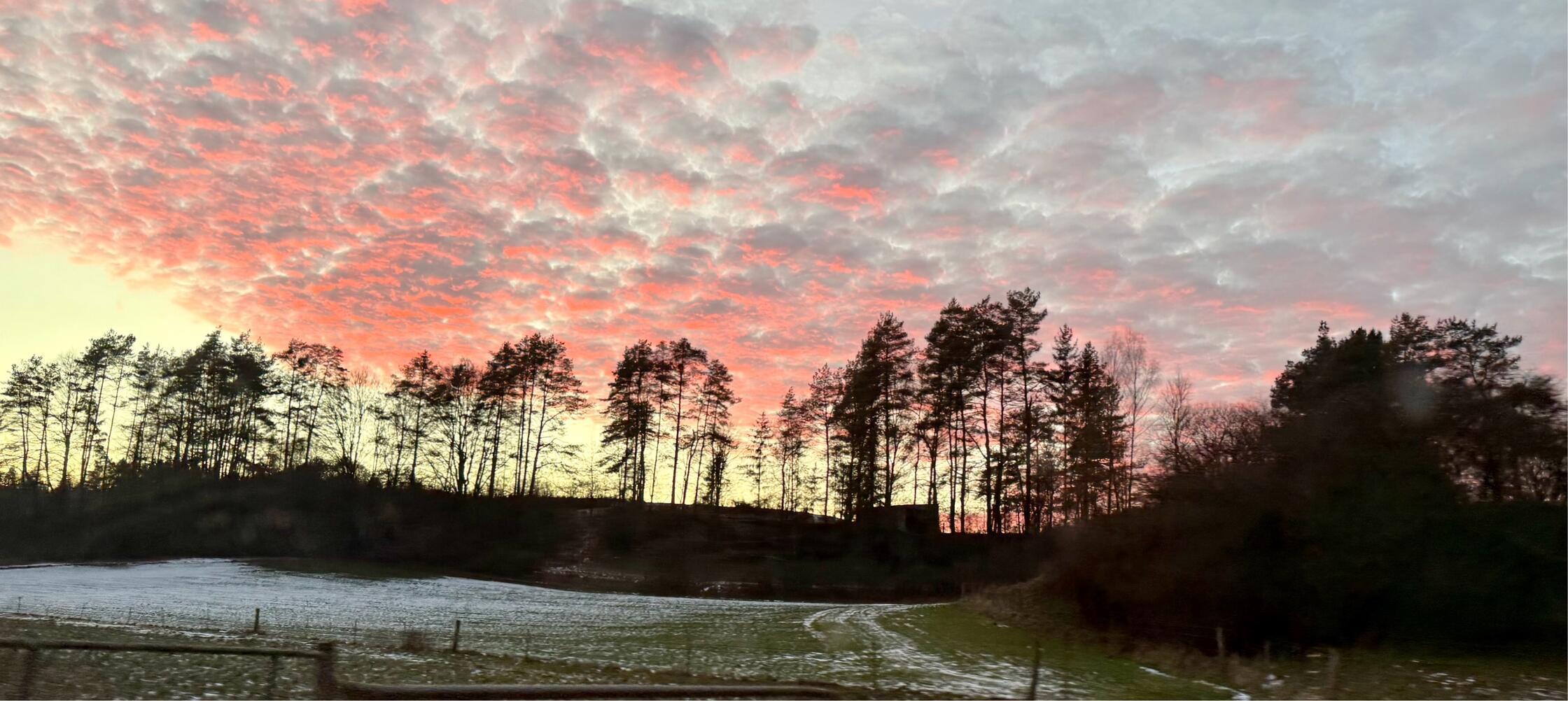 Herrliche Abendstimmung mit Blick auf Kleinmeinfeld.