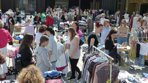 Fashionflohmarkt2_as_220423_JPG