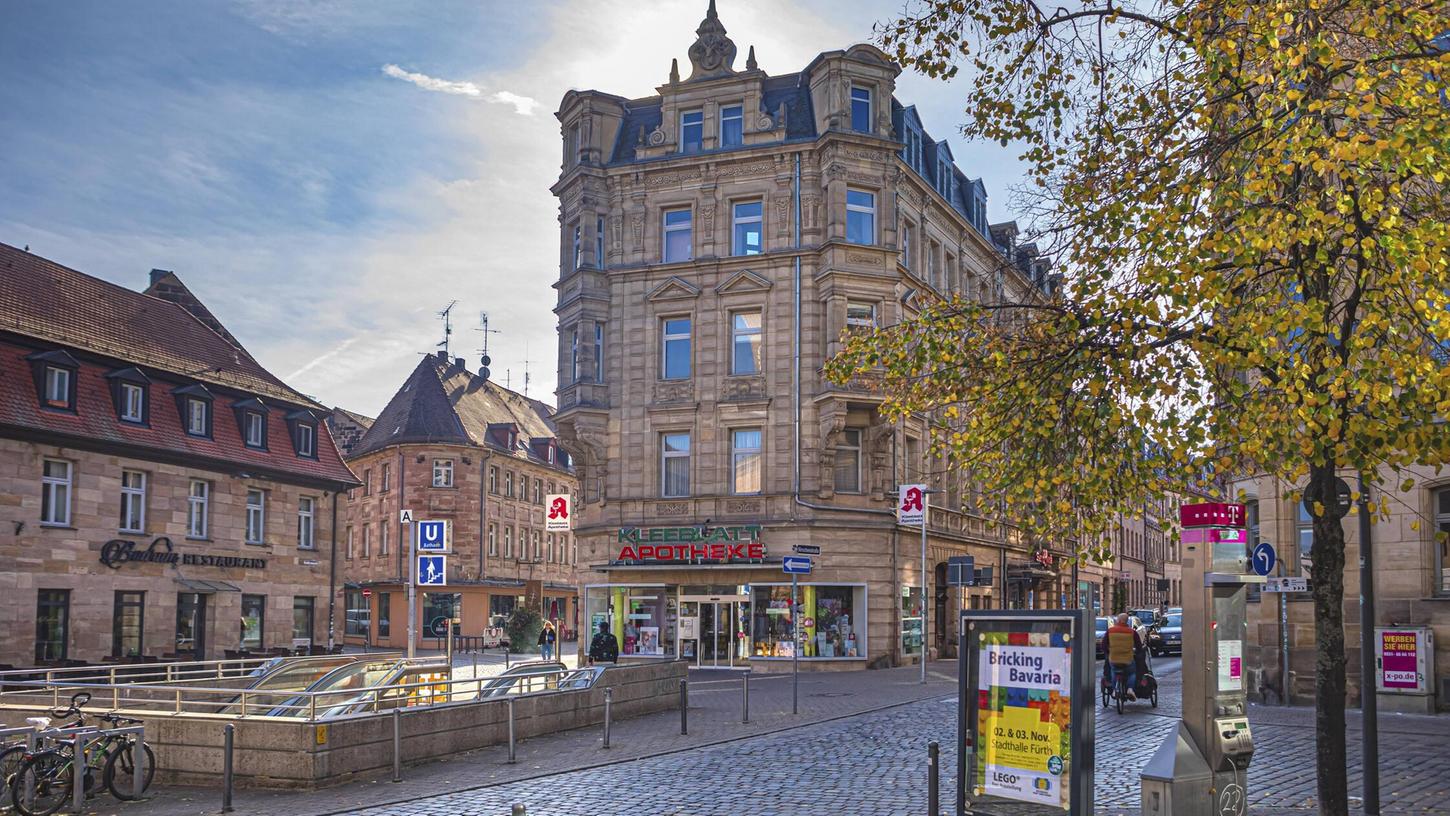 Die Versammlung könnte zwischenzeitlich auch den Verkehr auf der Königstraße beeinträchtigen. Die Versammlung könnte zwischenzeitlich auch den Verkehr auf der Königstraße beeinträchtigen.