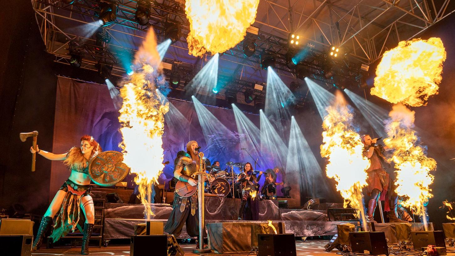 Feuerschwanz 2023 beim Feuertanz-Festival auf Burg Abenberg. Dieses Jahr hatte sich die Band darum beworben, für Deutschland beim Eurovision-Song-Contest in Basel anzutreten. Feuerschwanz 2023 beim Feuertanz-Festival auf Burg Abenberg. Dieses Jahr hatte sich die Band darum beworben, für Deutschland beim Eurovision-Song-Contest in Basel anzutreten.