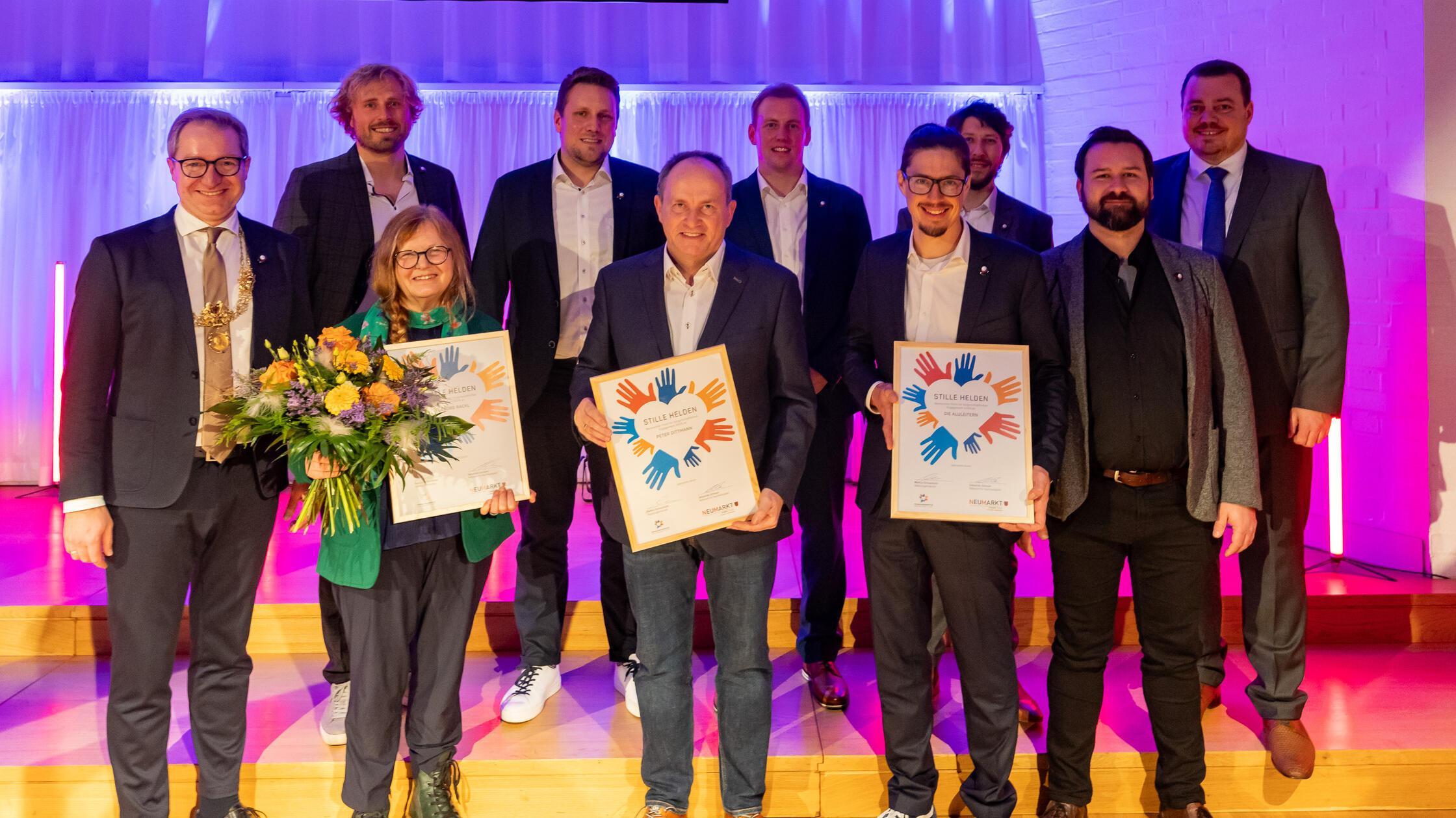 Sie sind Neumarkts „Stille Helden“: Ingeborg Rackl, Peter Dittmann und ...