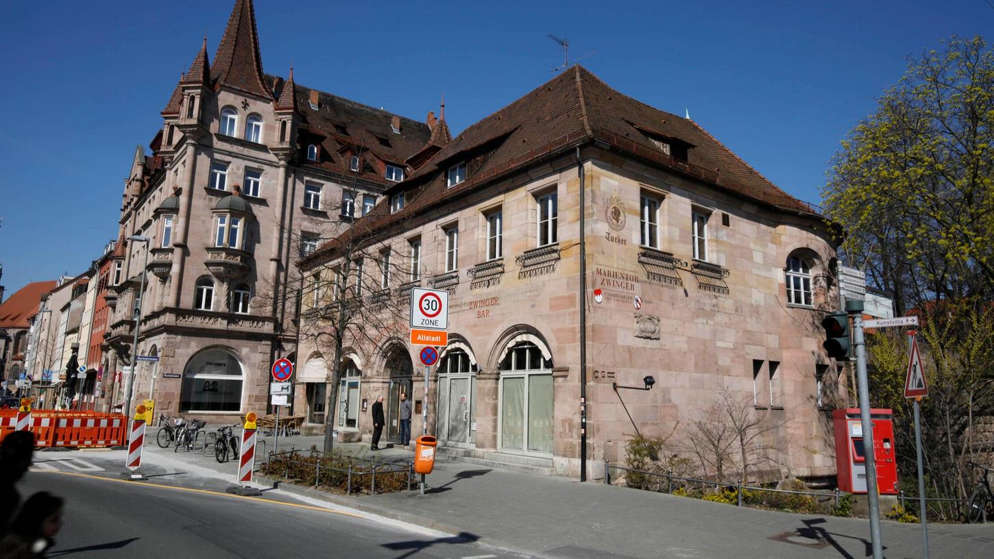 Ein Ort für Einheimische und auch Touristen - der Marientorzwinger ist dringend sanierungsbedürftig. Aber wie lange wird hier noch gewerkelt anstatt gegessen? Ein Ort für Einheimische und auch Touristen - der Marientorzwinger ist dringend sanierungsbedürftig. Aber wie lange wird hier noch gewerkelt anstatt gegessen?