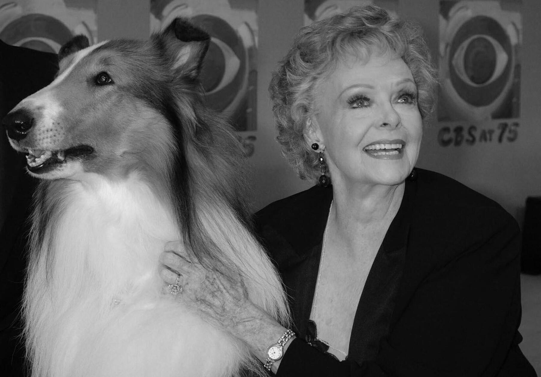 Hollywoodstar June Lockhart, die die Rolle der Ruth Martin, Mutter von Timmy Martin, in der Kult-Serie "Lassie" spielte, ist am 23. Oktober 2025 im Alter von 100 Jahren in ihrem Haus im kalifornischen Santa Monica gestorben, teilte ihr Sprecherteam mit. Bis ins hohe Alter stand die Schauspielerin noch vor der Kamera, vor allem für Serien.