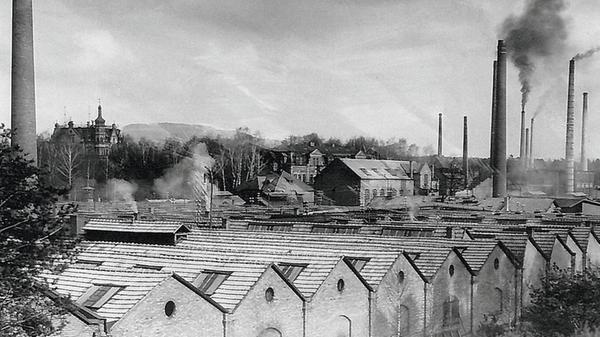 conradty_fabrik_historisch_schlote_r_thenbach-crop