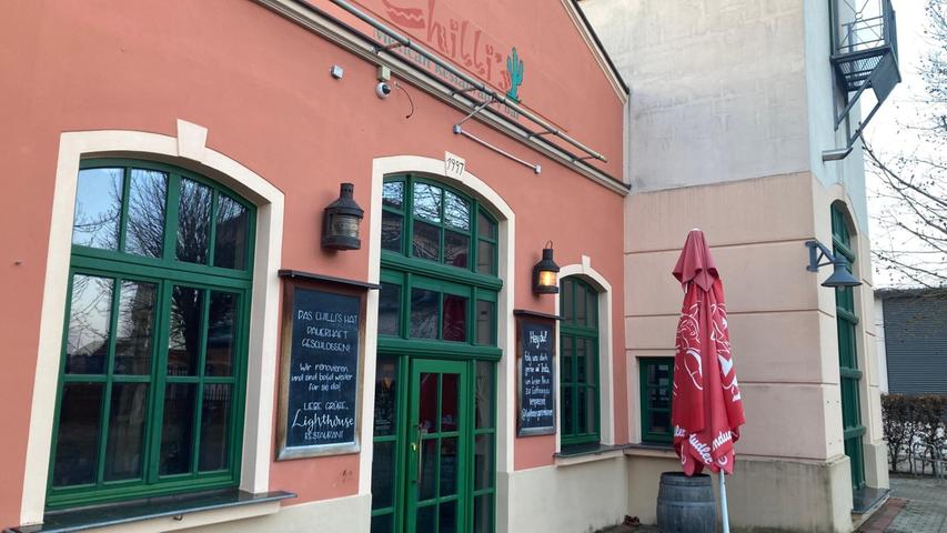 Noch ist über dem Eingang der Schriftzug des alten Lokals "Chilli's" zu lesen. Doch bald soll hier das "Lighthouse" eröffnen - und fränkische Speisen anbieten. Noch ist über dem Eingang der Schriftzug des alten Lokals "Chilli's" zu lesen. Doch bald soll hier das "Lighthouse" eröffnen - und fränkische Speisen anbieten.