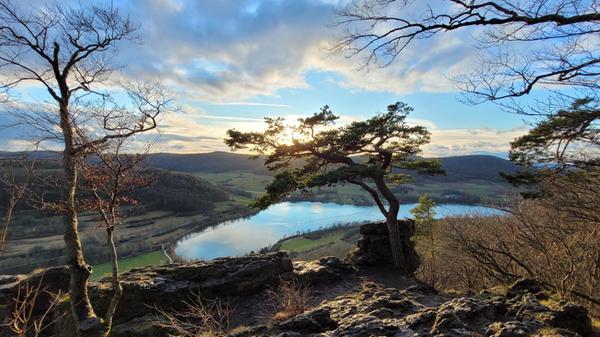 Diese tolle Aussicht über den Happurger Stausee war die Belohnung nach dem Trailrunning unseres Leserfotografen Sascha John.