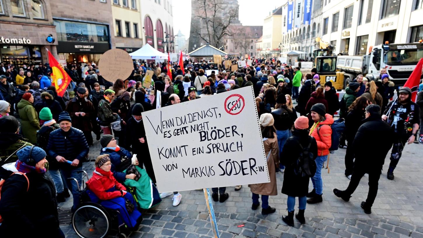 Das Bündnis Nazistopp rief zum Protest gegen den Wahlinfostand der AfD auf dem Ludwigsplatz auf. Hier fühlte ein Mann sich wegen des Ausrufes "Nazis raus" angegriffen. Das Bündnis Nazistopp rief zum Protest gegen den Wahlinfostand der AfD auf dem Ludwigsplatz auf. Hier fühlte ein Mann sich wegen des Ausrufes "Nazis raus" angegriffen.