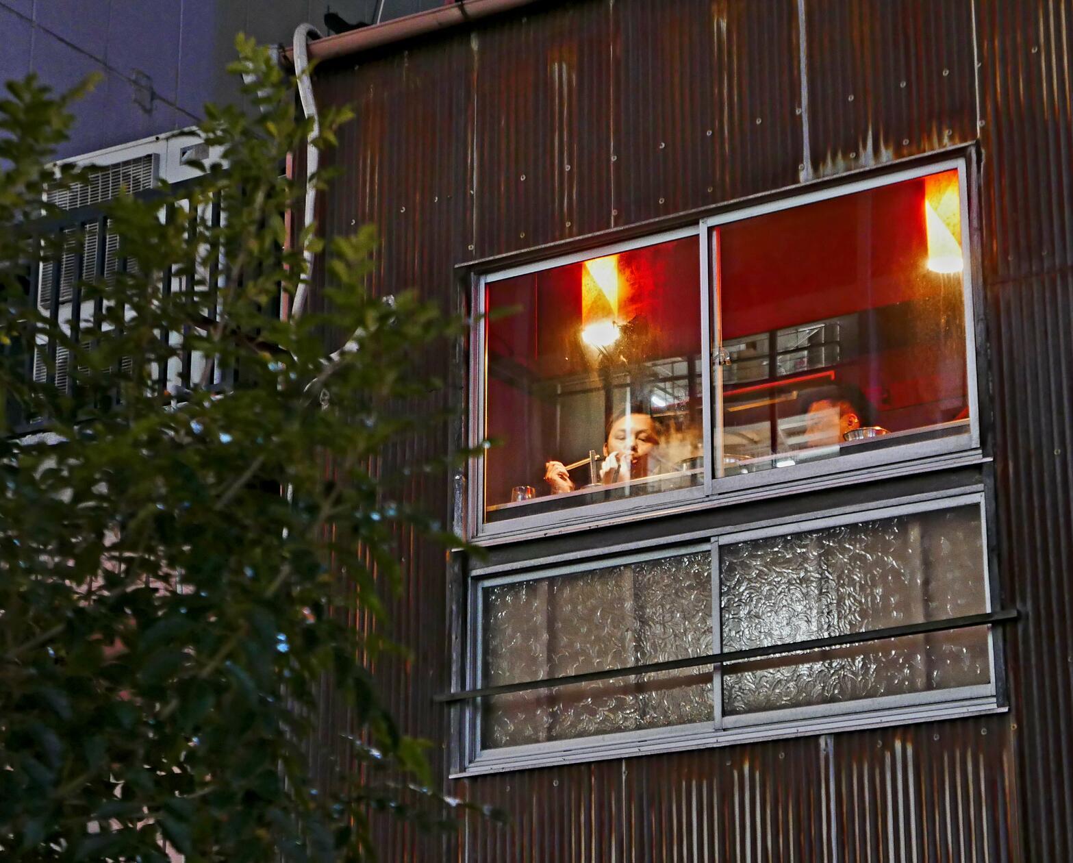 Ein Nudelsuppen-Restaurant in Osaka.