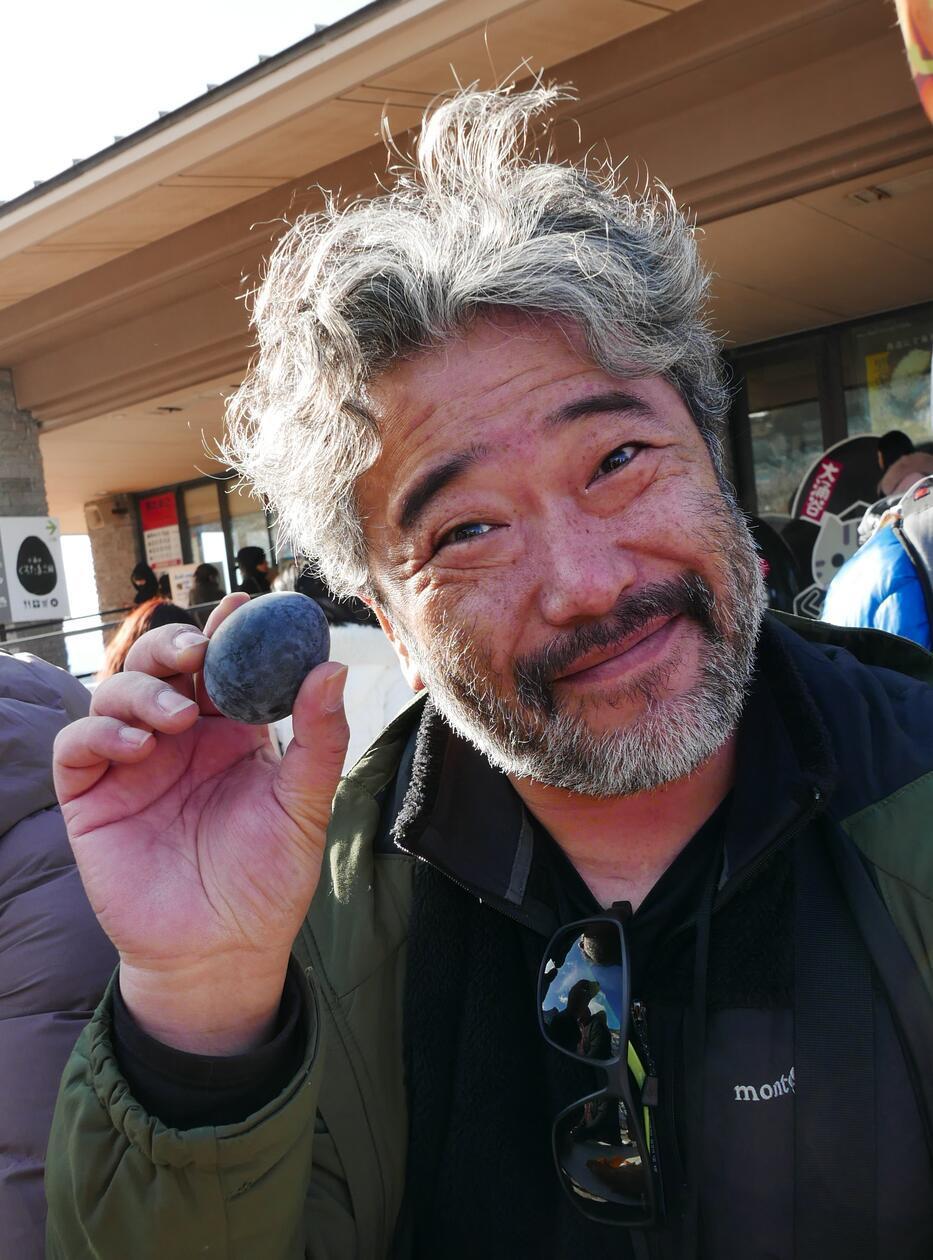 In der Region Hakone kochen sie Eier im heißen Thermalwasser. Dabei wird die Eierschale schwarz.