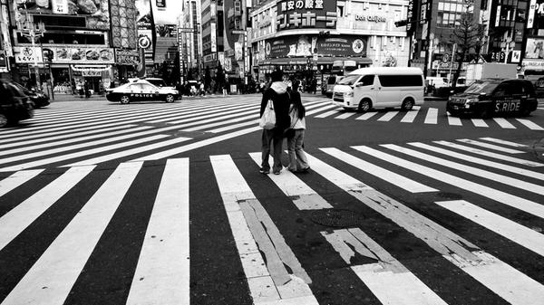 Ein Zebrastreifen in Tokio.