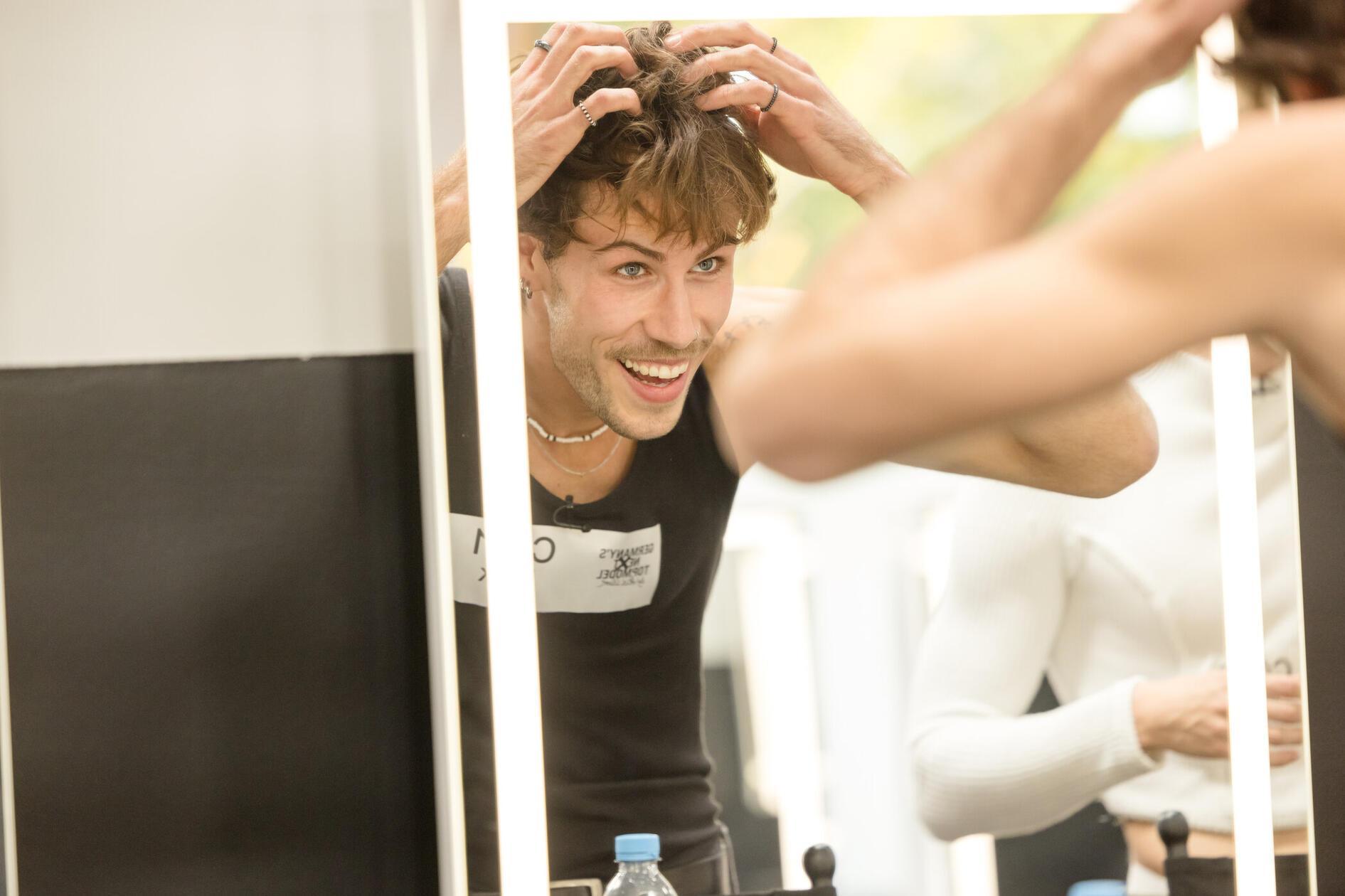 Der Würzburger Nick nimmt ebenfalls an Germany's Next Topmodel 2025 teil. Er ist 25 Jahre jung.