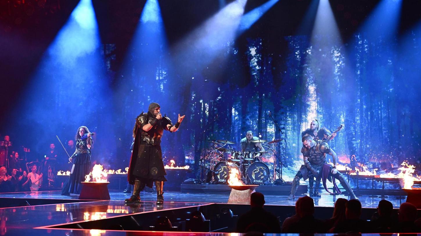 Feuerschwanz bei ihrem Auftritt in der ersten Show des ESC-Vorentscheids. Feuerschwanz bei ihrem Auftritt in der ersten Show des ESC-Vorentscheids.