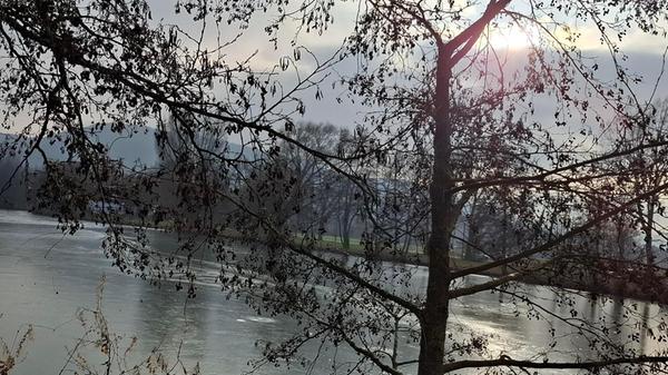 Eiszeit am Happurger Baggersee.