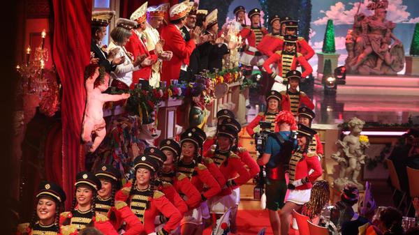 Die erfolgreichste Sendung des Bayerischen Rundfunks "Fastnacht in Franken" geht am Freitag, 21. Februar, in die nächste Runde. Seit 1987 feiern jährlich mehrere hunderte Gäste in den Mainfrankensälen in Veitshöchheim. 2025 dürfen sich Faschingsfans auf die Altneihauser Feierwehrkapell'n aus der Oberpfalz, Gankino Circus, Comedian Sebastian Reich, fränkische Garden und Tanzmariechen und weitere Künstlerinnen und Künstler freuen. Wie immer werden auch verschiedene Politikerinnen und Politiker vor Ort sein. Die Ausstrahlung erfolgt um 19 Uhr im BR Fernsehen.