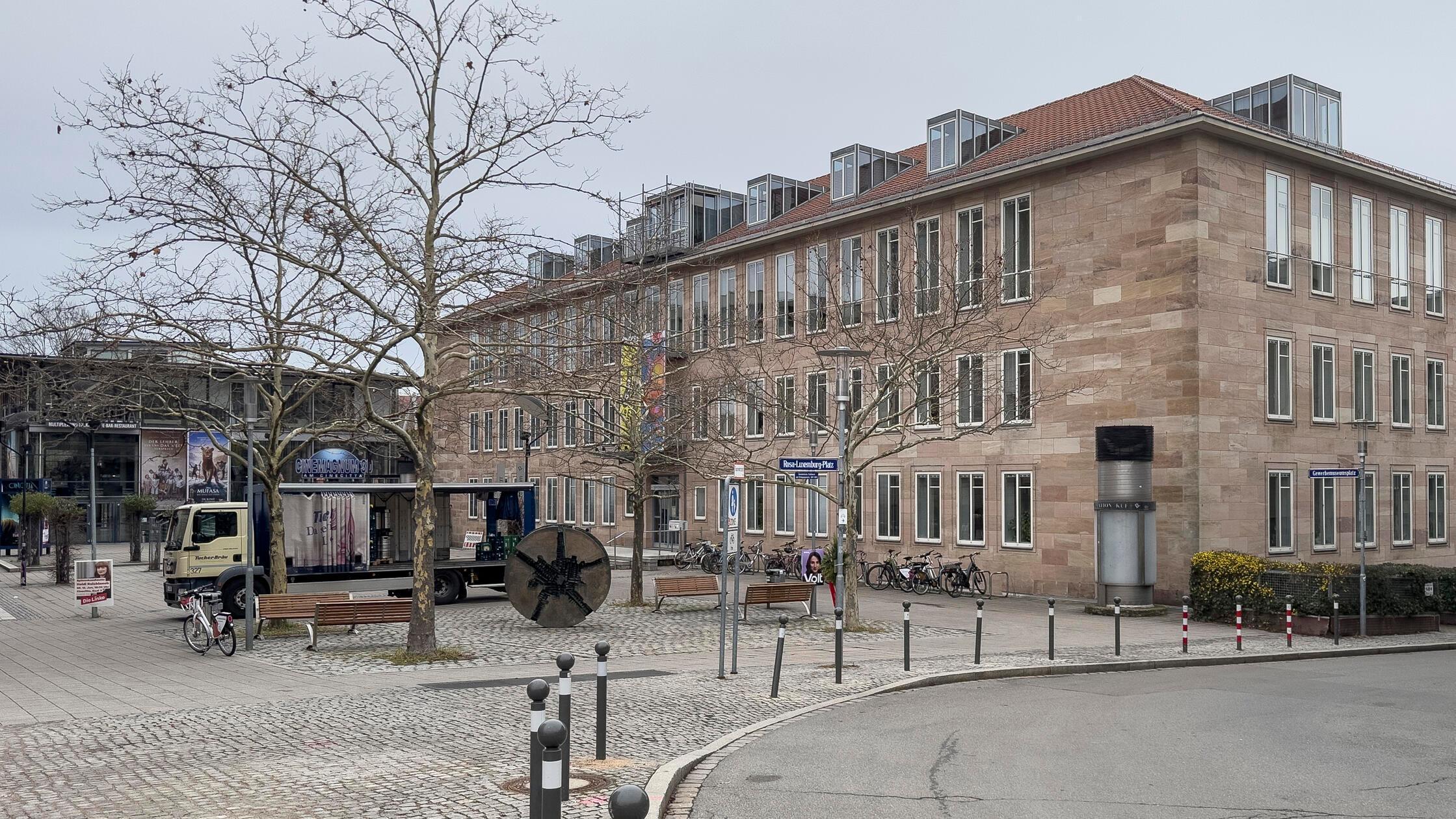 Gewerbemuseumsplatz 1_2025