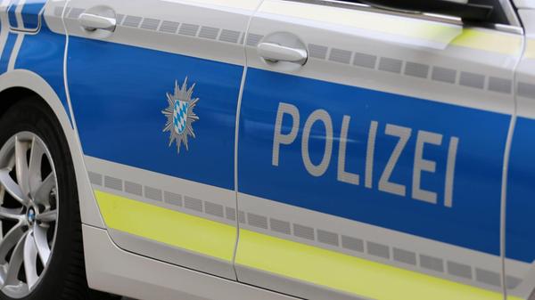 BMW-Polizeifahrzeug der Polizei Bayern in München.
