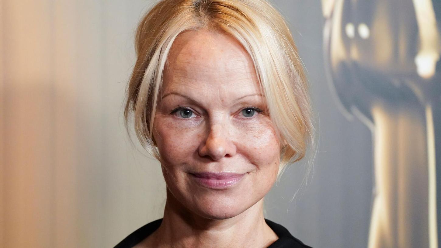 Zeigt sich mittlerweile gerne natürlich schön und ungeschminkt: Pamela Anderson möchte gerne ihre private Leidenschaft zum Geschäft machen. Zeigt sich mittlerweile gerne natürlich schön und ungeschminkt: Pamela Anderson möchte gerne ihre private Leidenschaft zum Geschäft machen.