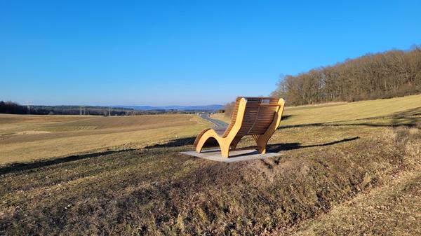 Zum Verweilen und Genießen lädt diese Ruhebank bei Gersdorf ein.