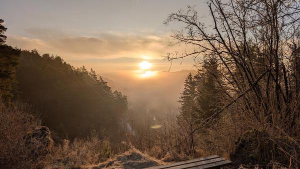 Diese traumhafte Morgenstimmung hat unsere Leserfotografin in Velden bildlich festgehalten.