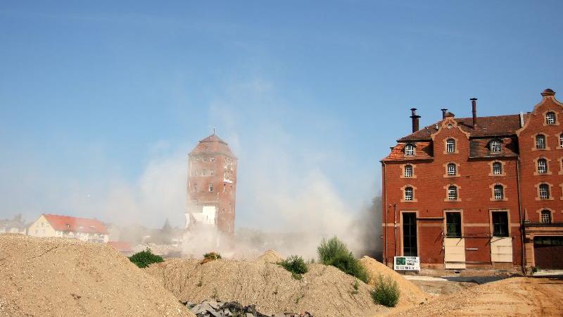 Bilder: Der Tucher-Turm ist Geschichte