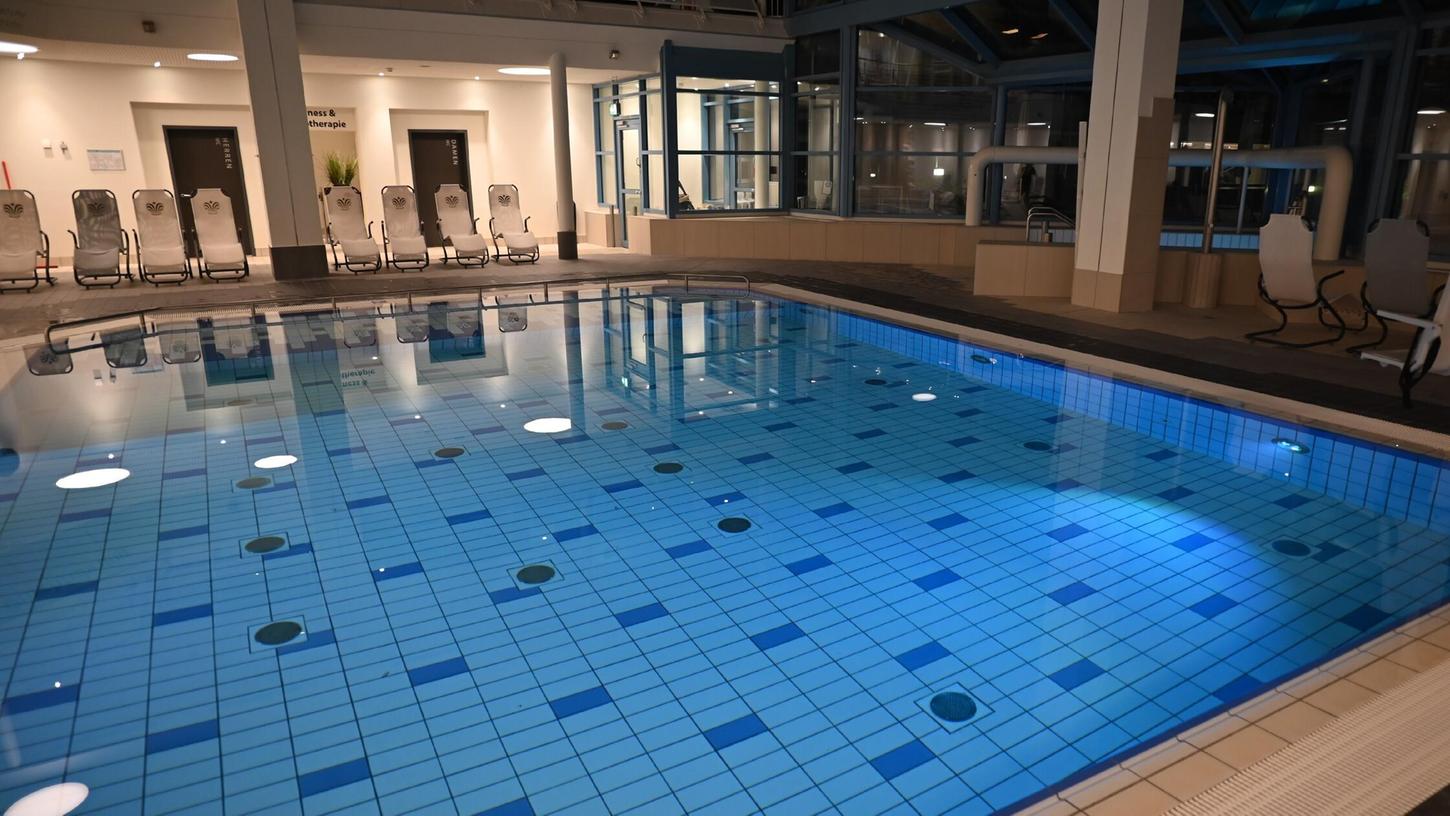 Das innere Thermalbecken der Altmühltherme. Das innere Thermalbecken der Altmühltherme.