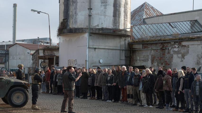 "Tatort: Charlie" führte die Ermittler auf ein Miitärgelände, an den Rand einer realen NATO-Übung. "Tatort: Charlie" führte die Ermittler auf ein Miitärgelände, an den Rand einer realen NATO-Übung.