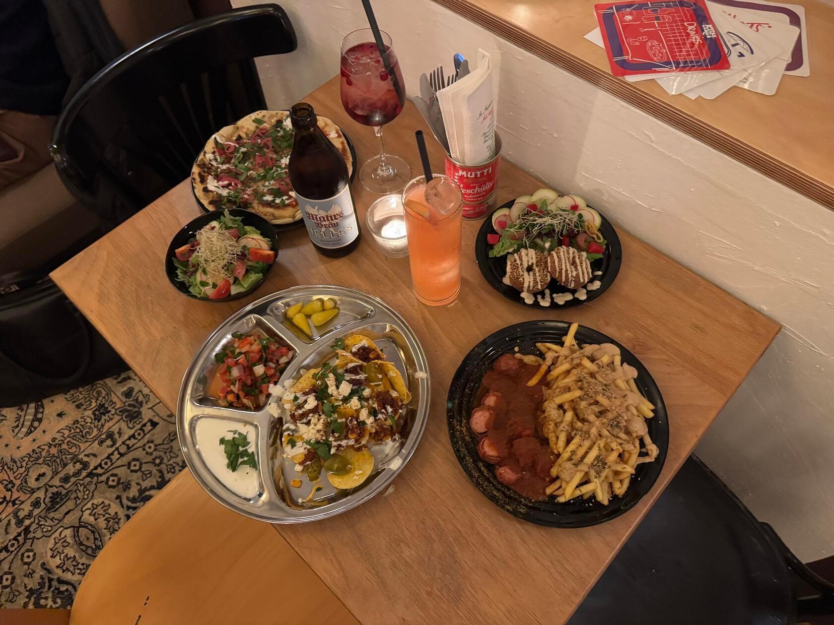 Neben Kneipe und Späti hat das "KBH" auch gute Argumente ein Imbiss zu sein.