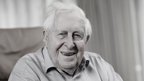 Der CDU-Politiker Bernhard Vogel ist tot. Der frühere Ministerpräsident von Rheinland-Pfalz und von Thüringen starb am 2. März im Alter von 92 Jahren.