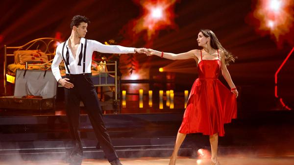 Profitänzerin Ekaterina Leonova und Golfprofi Dieg