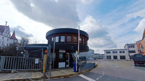 Leoni Roth „Kabeltrommel“ zwischen Abrissbaggern: Was aus dem Leoni-Wahrzeichen in ...