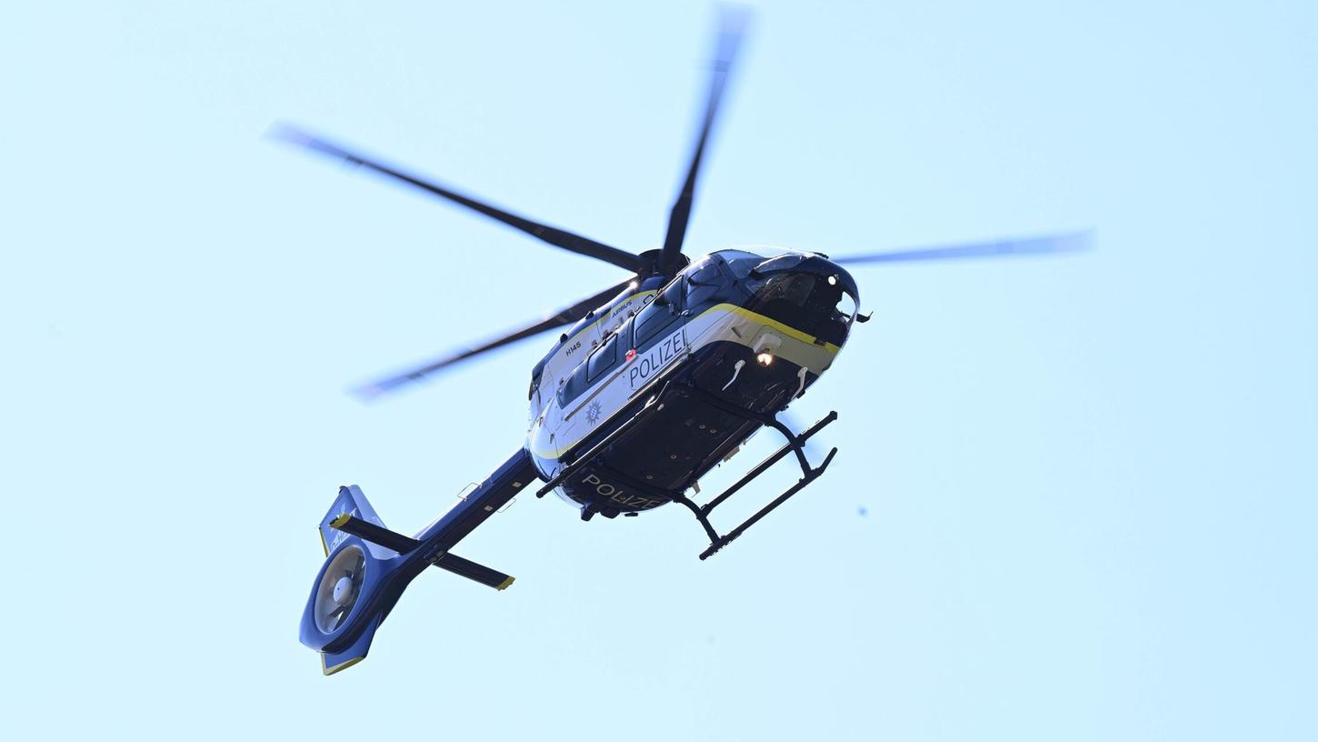 Die Polizei sucht mit Hochdruck nach dem vermissten Senior. Die Polizei sucht mit Hochdruck nach dem vermissten Senior.