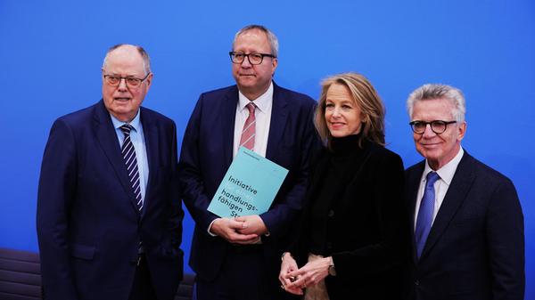Pressekonferenz der Initiative für einen handlungs