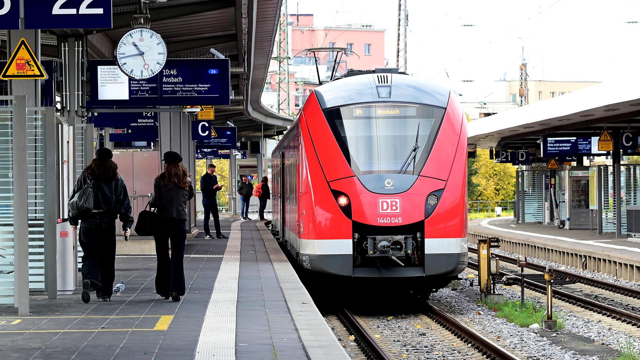 Bahn-meldet-Gegenst-nde-im-Gleis-bei-Feucht-Z-ge-der-S2-ausgebremst