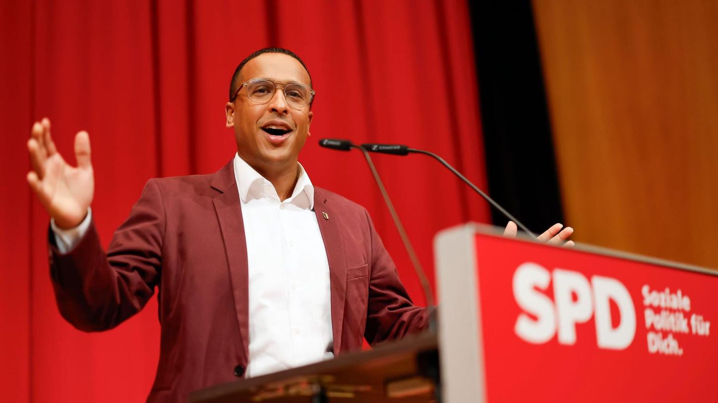Nasser Ahmed, stellvertretender Generalsekretär, tritt für die SPD bei der OB-Wahl in Nürnberg an. Nasser Ahmed, stellvertretender Generalsekretär, tritt für die SPD bei der OB-Wahl in Nürnberg an.