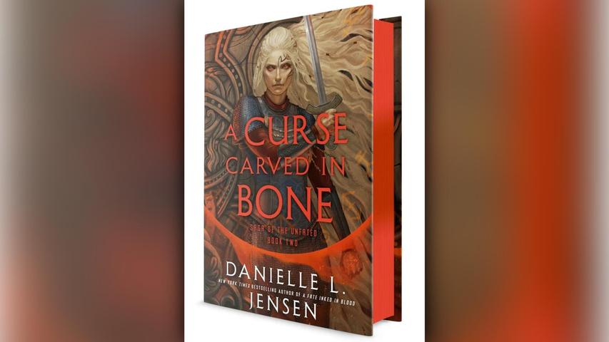 „A Curse carved in Bone“ von Danielle L. Jensen „A Curse carved in Bone“ von Danielle L. Jensen