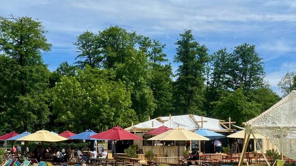 Ein beliebtes Örtchen: Der Biergarten Wöhrder Wiese hat bereits am 30. April Saisonstart gefeiert. Dort sind die Plätze täglich von 9.30 bis 23 Uhr verfügbar.