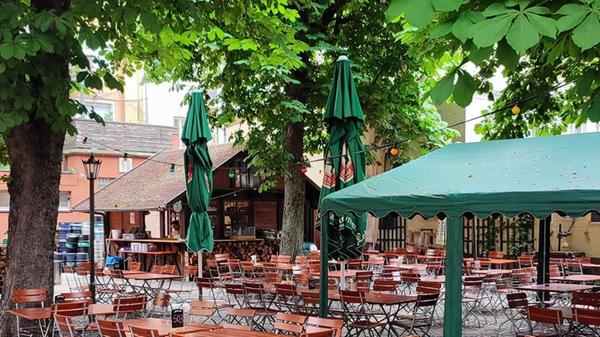 Ebenfalls in der Südstadt hat am 1. Mai die Silberne Kanne ihre Biergarten-Saison eröffnet. Montags bis samstags wird der Außenbereich ab 17 Uhr geöffnet, an Sonn- und Feiertagen bereits ab 11.30 Uhr.