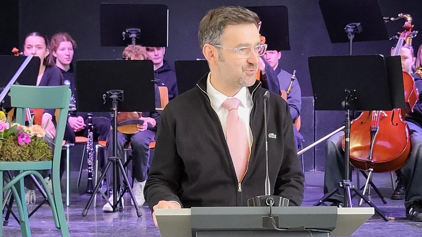 Christian Preitschaft, Ständiger Stellvertreter des Schulleiters am HLG, sieht alle Christinnen und Christen in der Pflicht, gegen Antisemitismus vorzugehen. Christian Preitschaft, Ständiger Stellvertreter des Schulleiters am HLG, sieht alle Christinnen und Christen in der Pflicht, gegen Antisemitismus vorzugehen.