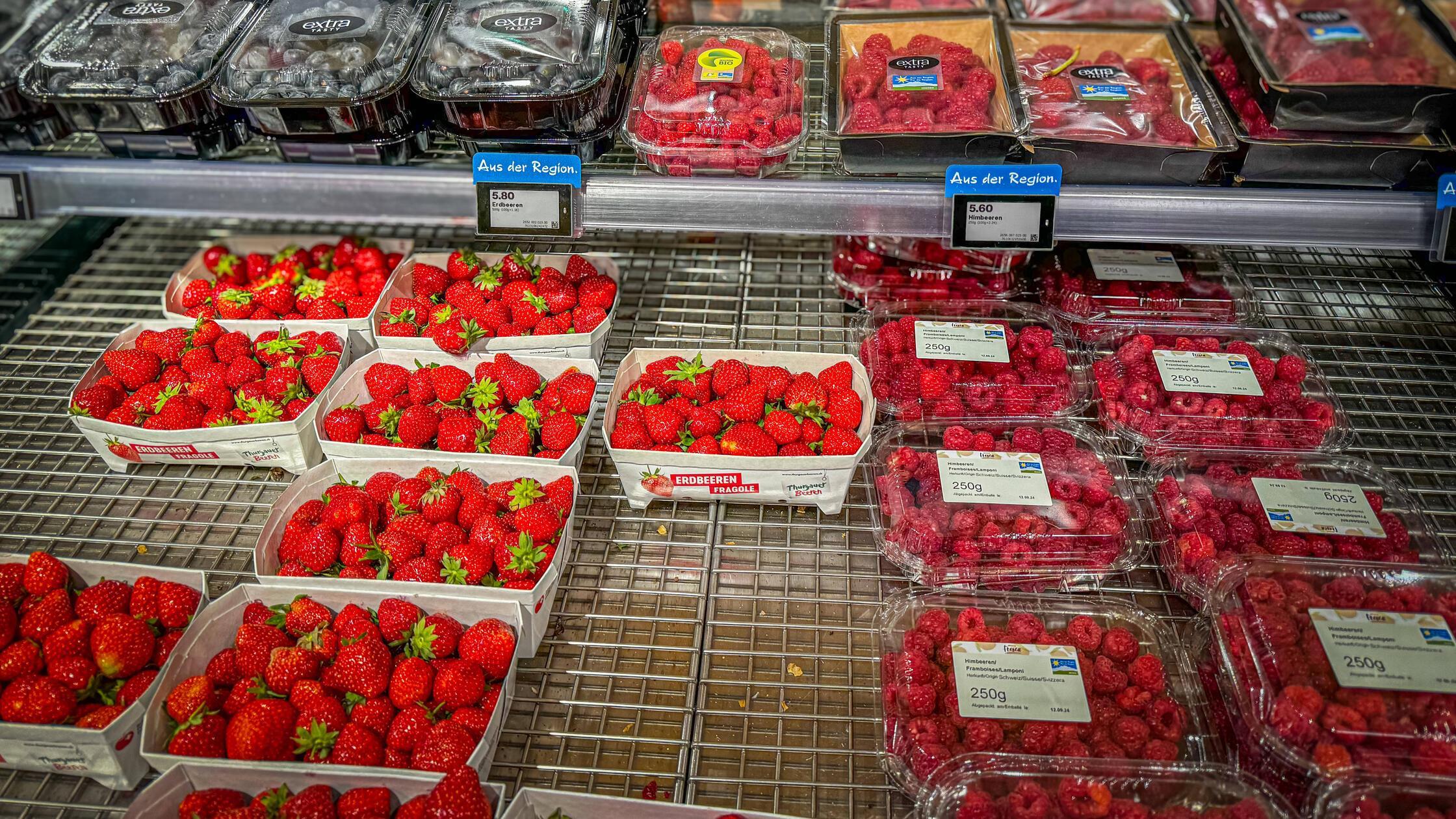Unreif und geschmacklos: Ab wann kann man Erdbeeren kaufen?