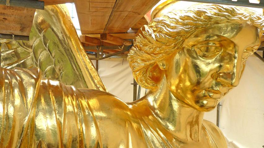 Die sogenannte Gold-Else auf der Siegessäule in Berlin wurde von der Schwabacher Firma Noris Blattgold vergoldet. Die sogenannte Gold-Else auf der Siegessäule in Berlin wurde von der Schwabacher Firma Noris Blattgold vergoldet.