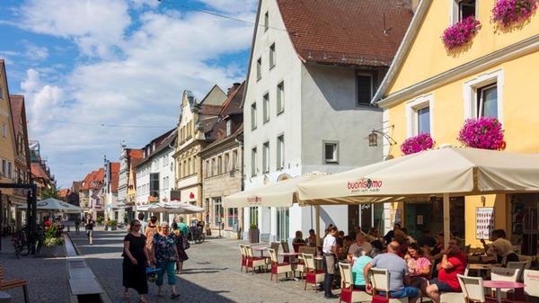 Old Town, street Hauptstraße, restaurant Forchhei