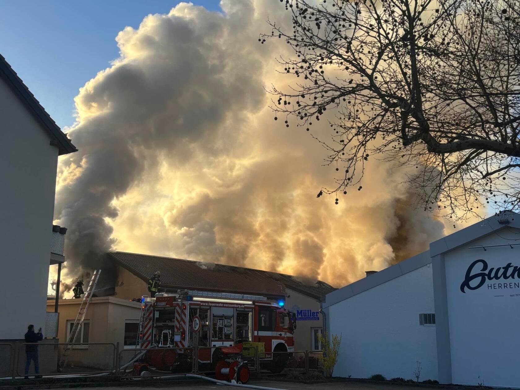 Die Gunzenhauser Straße ist gesperrt.