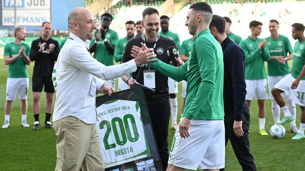 Gelbsperre abgesessen: Kapitän Branimir Hrgota kehrt gegen Köln in die Startformation zurück. Für den Schweden ist es das 200. Pflichtspiel im grün-weißen Trikot.