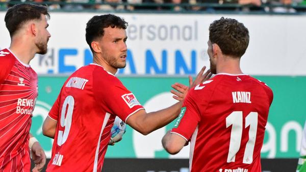 Leistungsgerecht verabschieden sich beide Teams mit 1:1 in die Kabine.