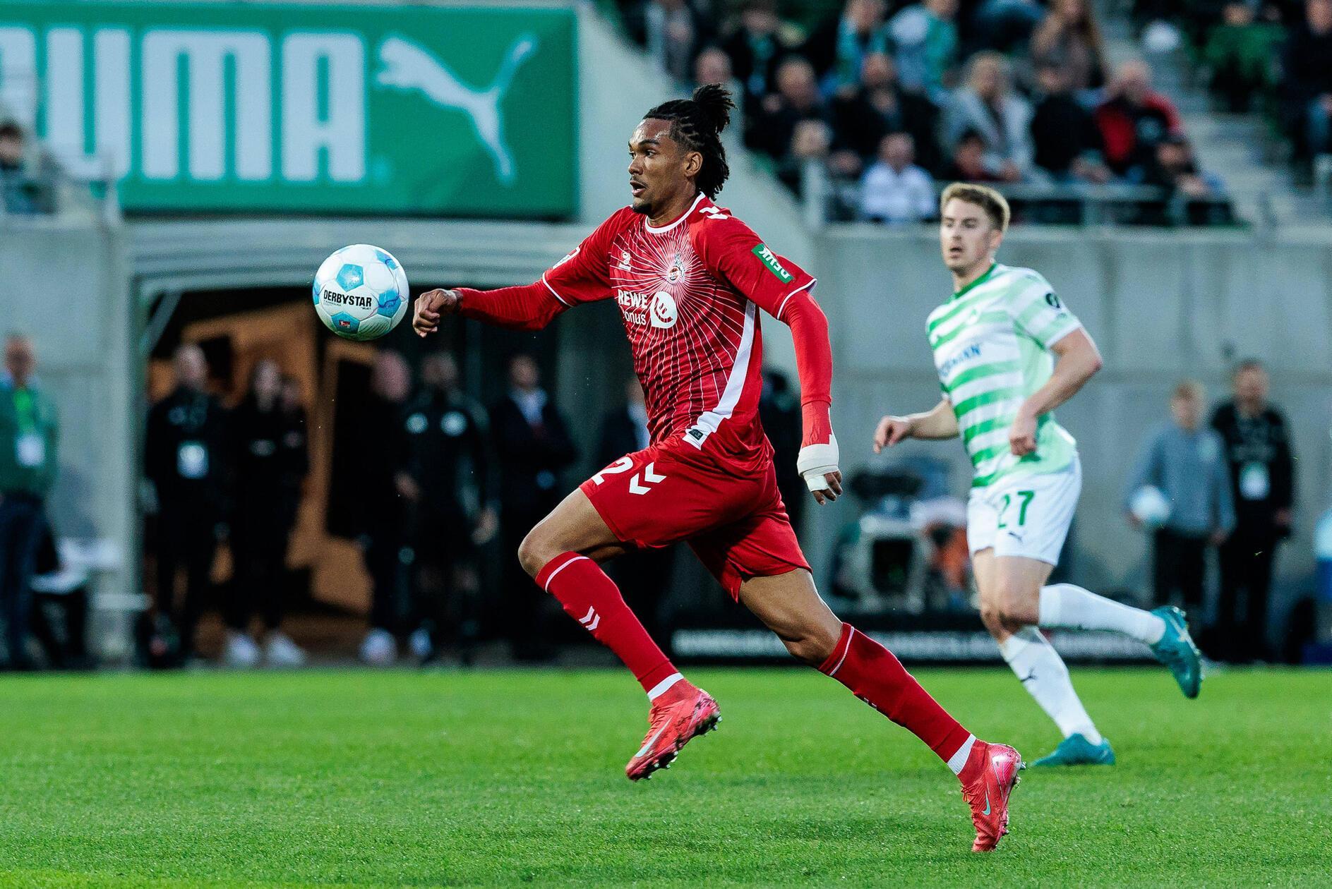 In der Schlussphase jedoch drängen die Gäste auf den Auswärtsdreier.