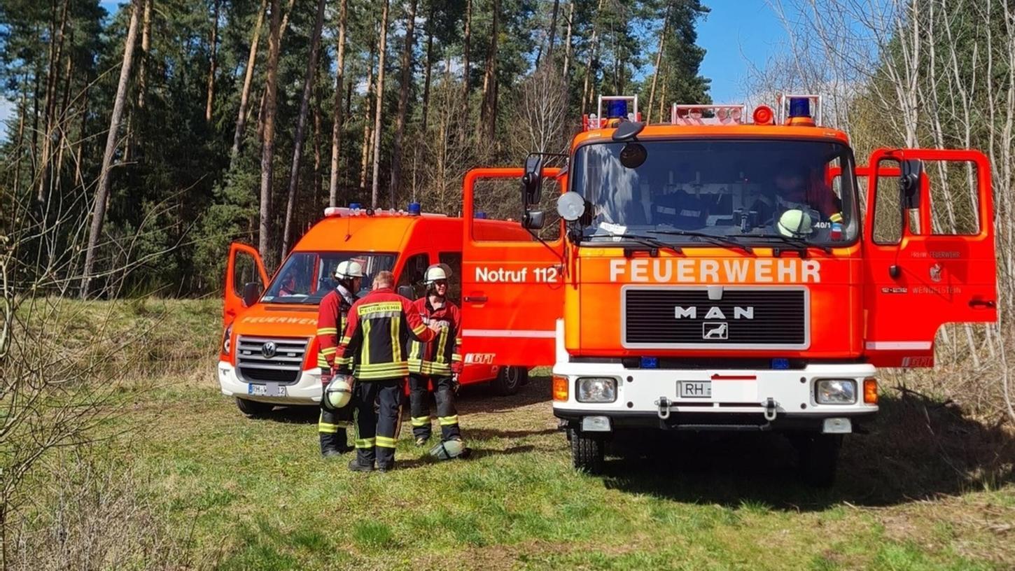 Gleich zweimal musste die Feuerwehr Wendelstein (hier ein Symbolbild) am Mittwoch zu Wiesenbränden, die aus Leichtsinn entstanden waren, ausrücken. Gleich zweimal musste die Feuerwehr Wendelstein (hier ein Symbolbild) am Mittwoch zu Wiesenbränden, die aus Leichtsinn entstanden waren, ausrücken.