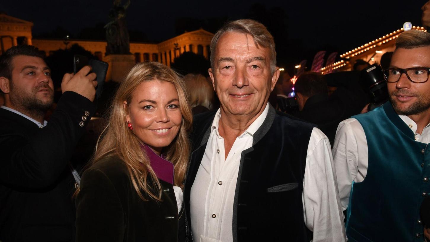 Marion Popp und Wolfgang Niersbach waren seit 2014 ein Paar. Marion Popp und Wolfgang Niersbach waren seit 2014 ein Paar.