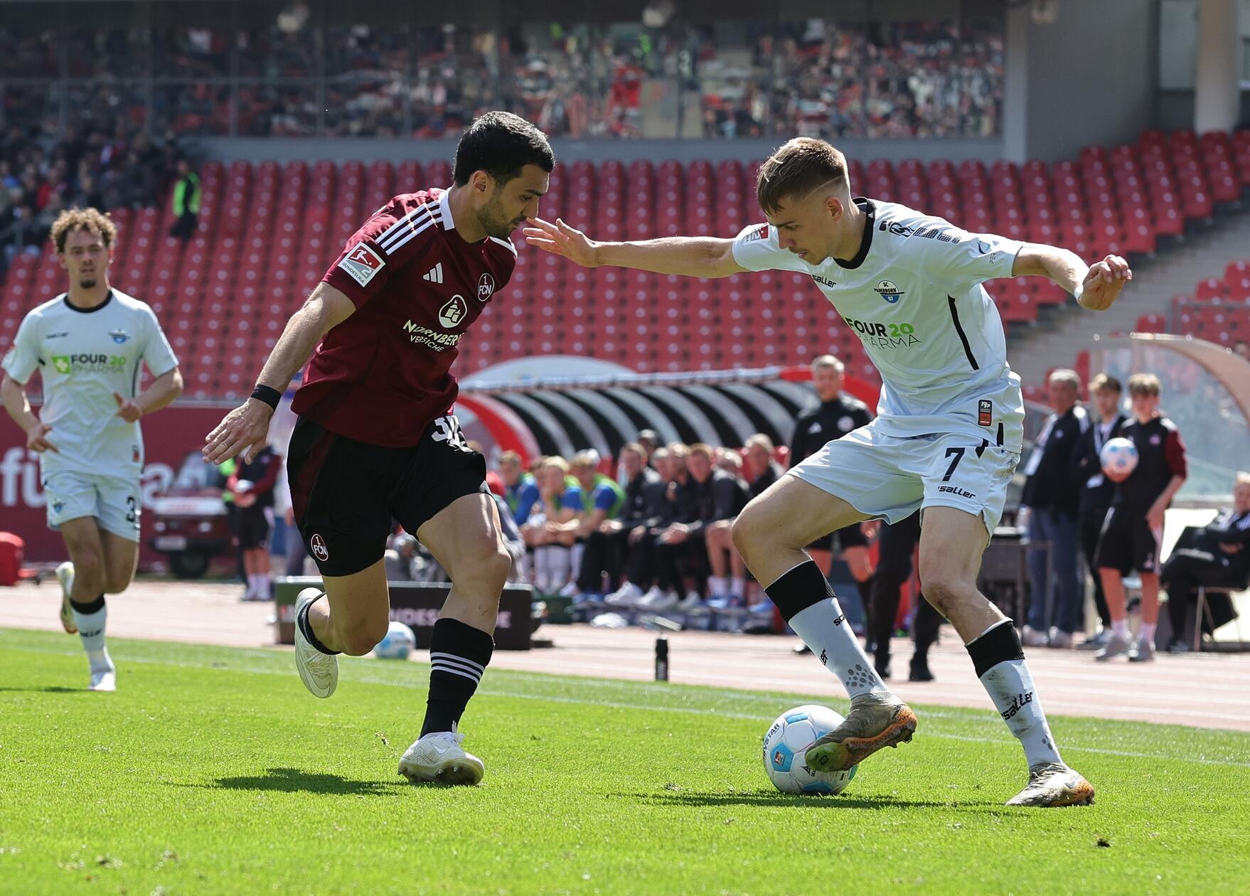 Der FCN lässt sich in der Folge immer tiefer fallen, die Ostwestfalen werden dominanter, kommen aber zunächst nicht zu nennenswerten Torchancen.