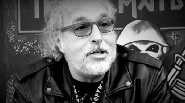 Für kurze Zeit war er Sänger von Iron Maiden, später feierte er Erfolge mit The Sweet: Paul Mario Day ist tot. Der britische Musiker verstarb am 29. Juli 2025 in seiner Wahlheimat Australien an einer Krebserkrankung. Day wirkte in verschiedenen Bands mit, auch zuletzt in Downunder.