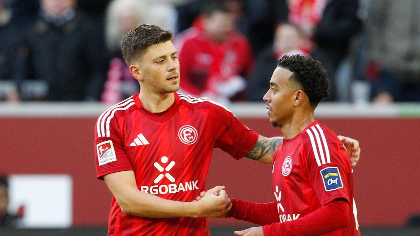 Wollen gegen Nürnberg wieder zusammen jubeln: Fortuna-Torjäger Dawid Kownacki (l) und Myron van Brederode. Wollen gegen Nürnberg wieder zusammen jubeln: Fortuna-Torjäger Dawid Kownacki (l) und Myron van Brederode.